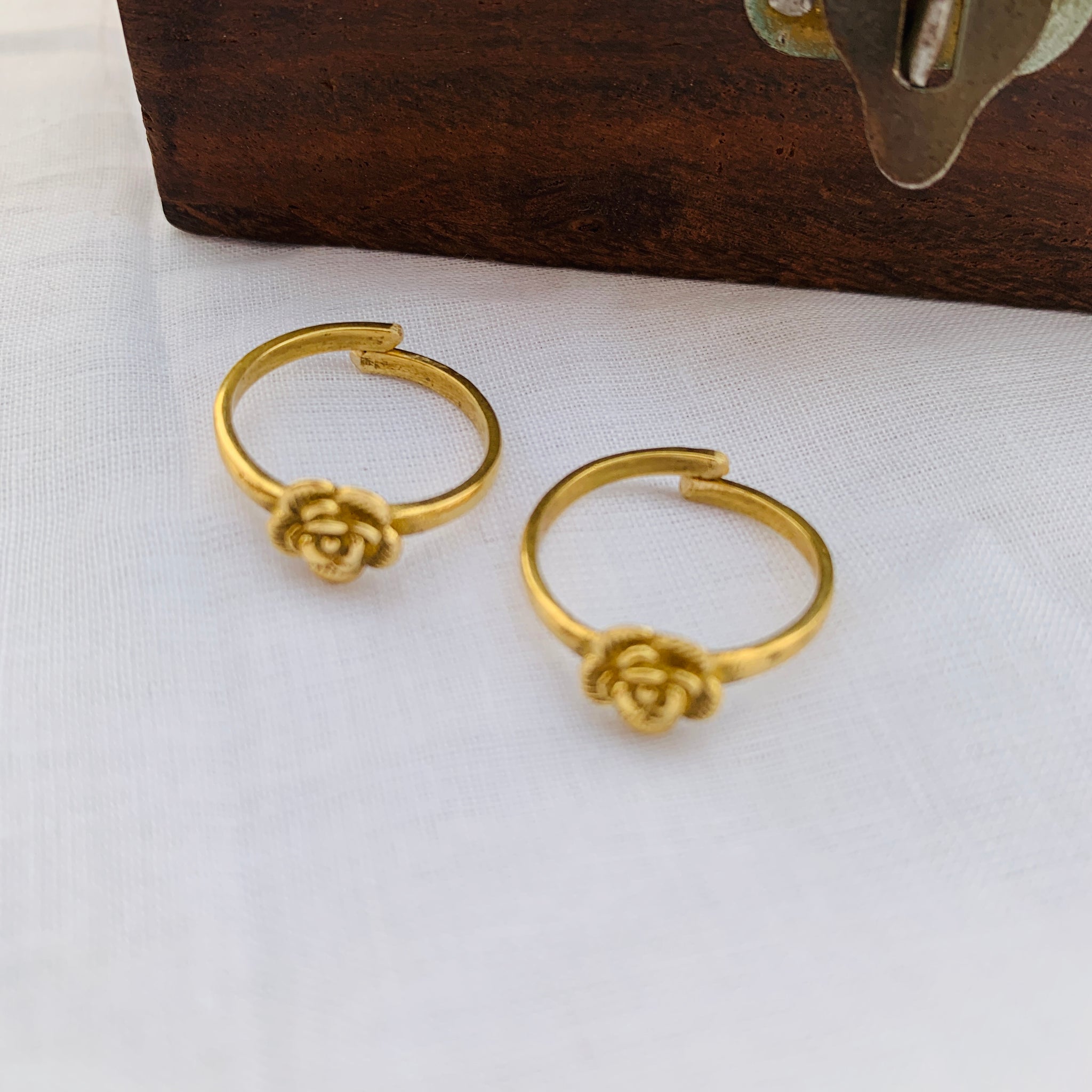 Roja Toe Rings
