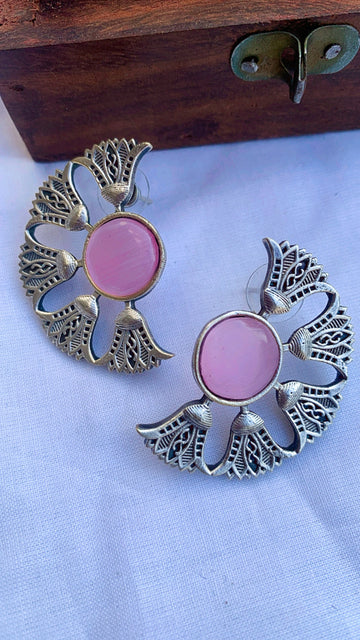 Vinusha Studs