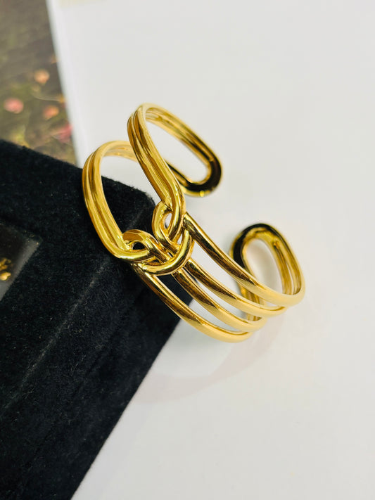 Broad Knot Cuff