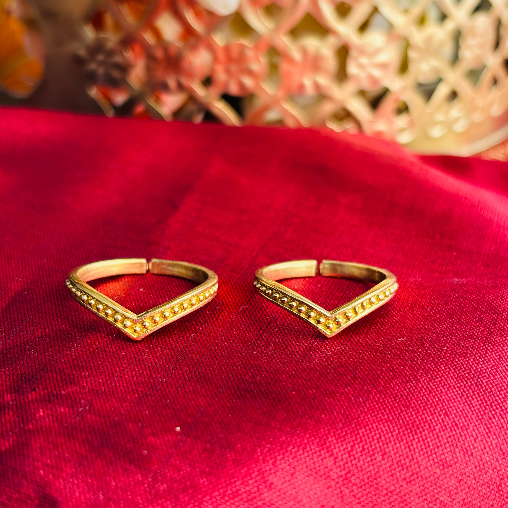 Gold brass textured toe ring, classic minimalist style