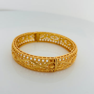 Gold-plated bracelet, classic everyday style