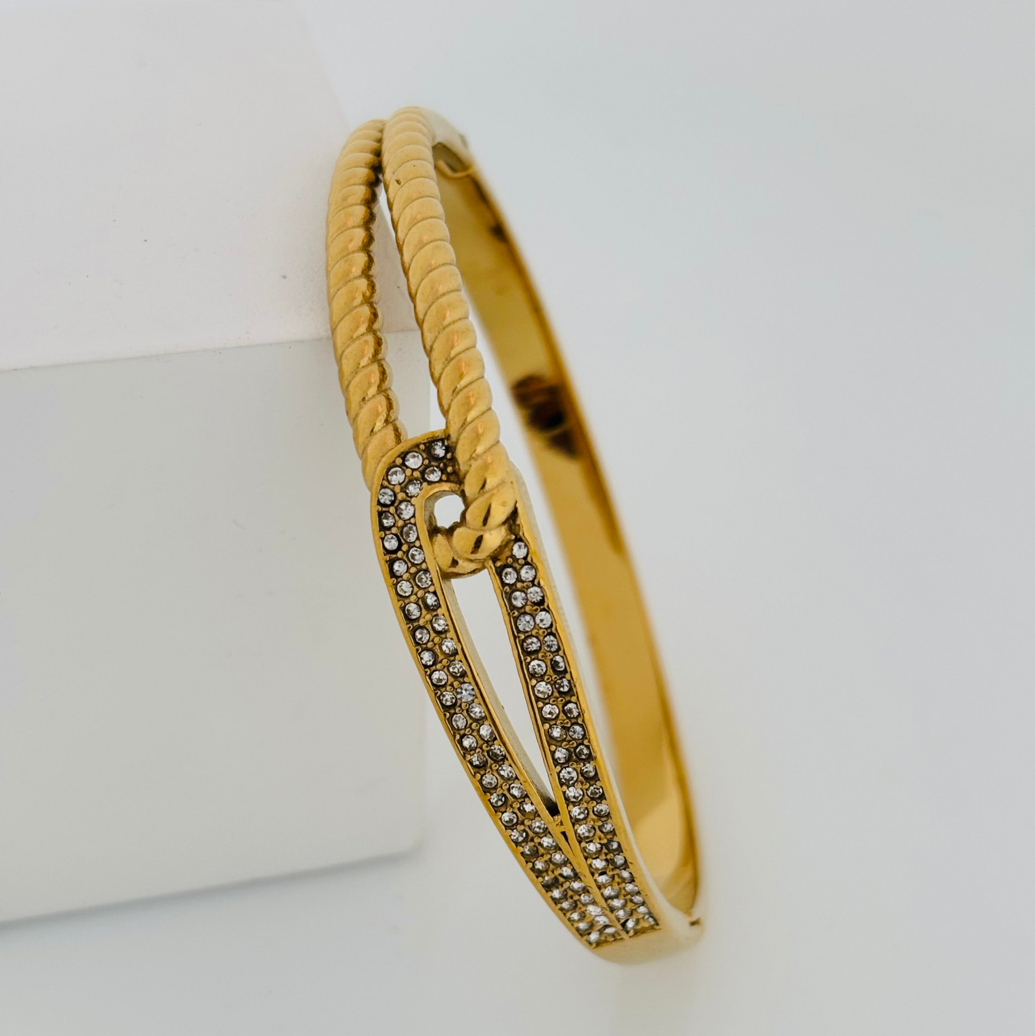 Luminous Link Bracelet