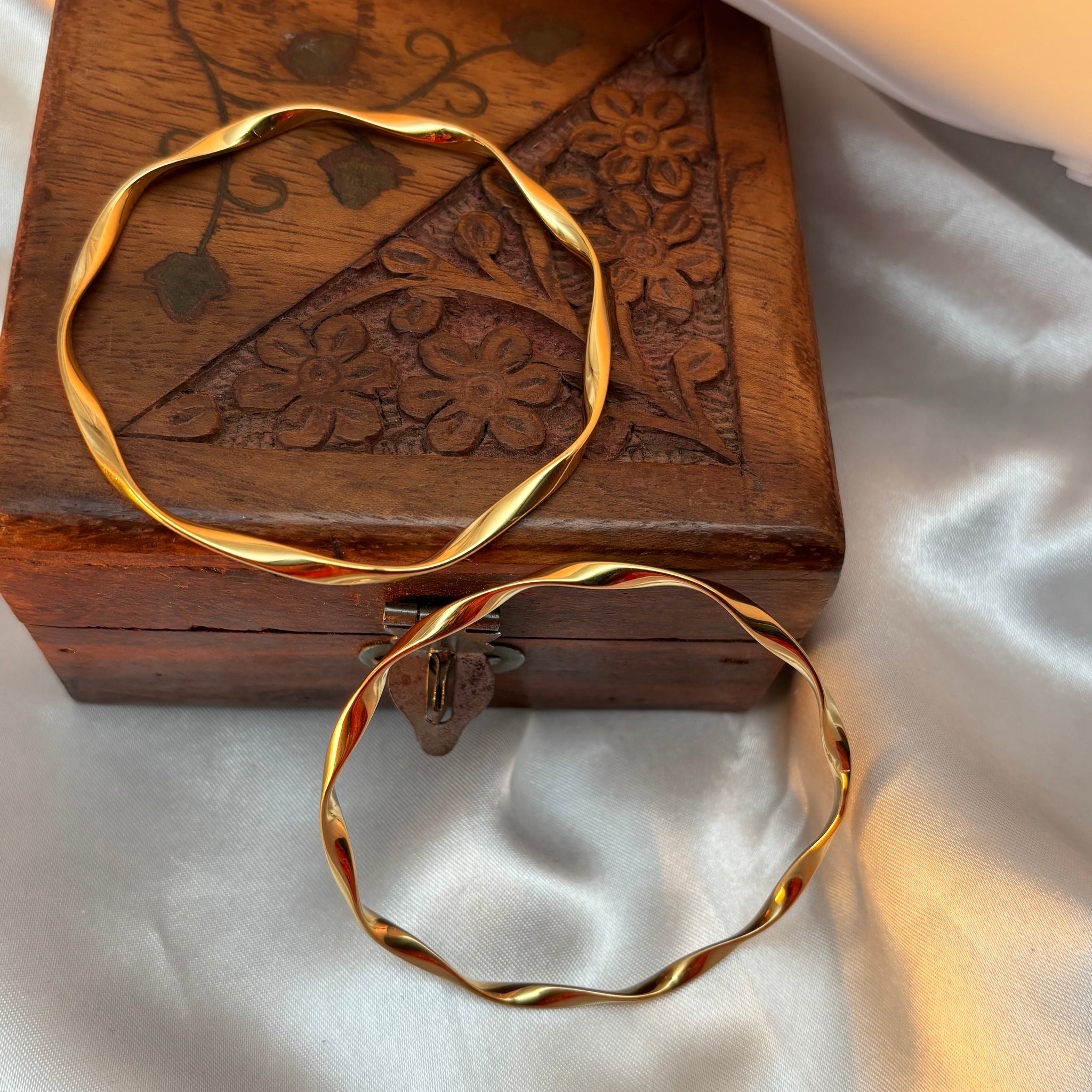 Twister Bangles